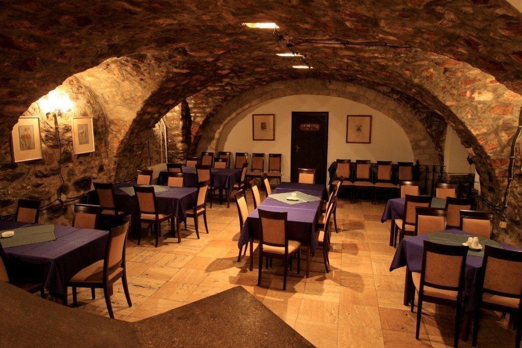Teleki-Degenfeld Kastelyszallo Szirák Restaurace fotografie